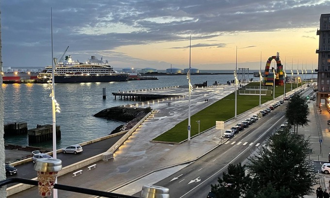 Downtown Le Havre Appartement | L'AMARRAGE APPT PERRET VUE PANORAMIQUE SUR MER ET PORT