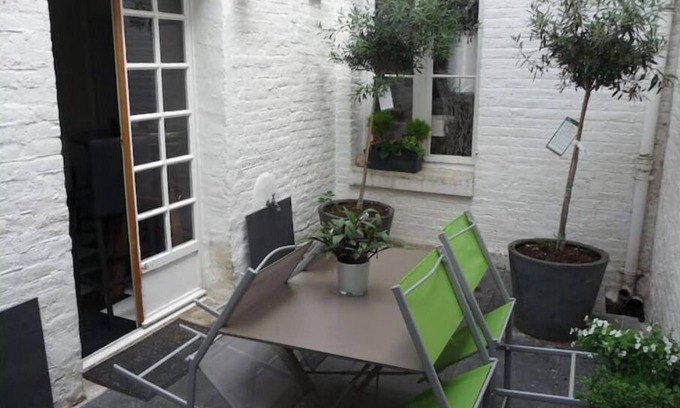 Henriville Maison | L'Amiénoise : le calme à la ville