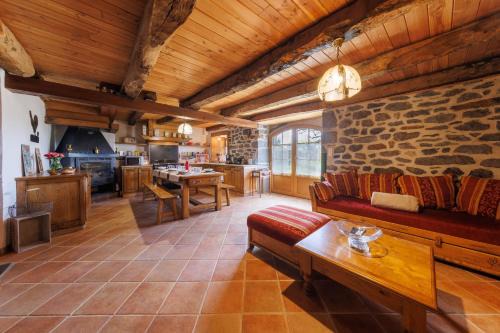 Anglards-de-Salers Maison | L'Anglardoise - Maison pour 7 voyageurs
