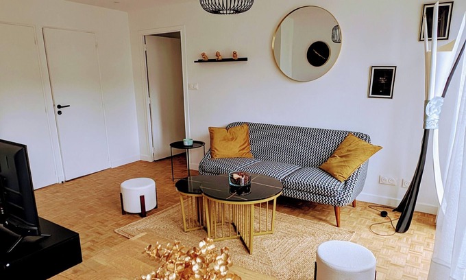 Montjuzet Appartement | L'appart le 19 , F3 proche centre vue cathédrale