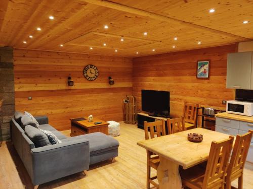 Val Cenis Appartement | l'appartement montagnard d'Estelle 4-6 personnes
