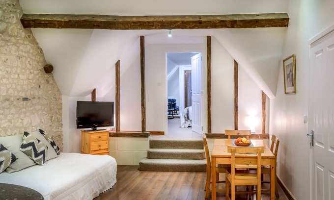 Cussay Appartement | L'Arc de Charme - Appartement spacieux dans quartier calme