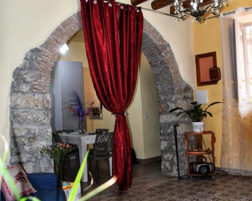 Caccamo Maison | L' Arco Antico