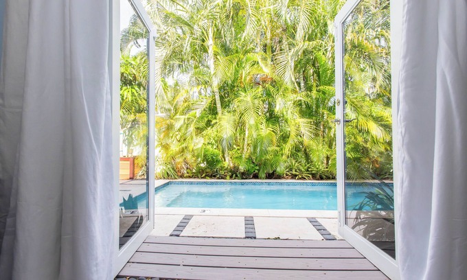 White St. Gallery Maison | L'Attitude Adjustment | 3 Bed, 2 Bath with pool in Key West