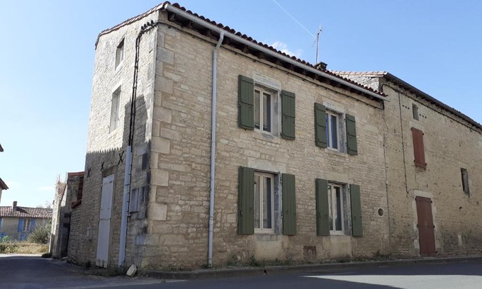Tusson Maison | L'Atypique