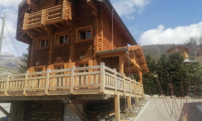 Allos Chalet De Ski | L'Edelweiss