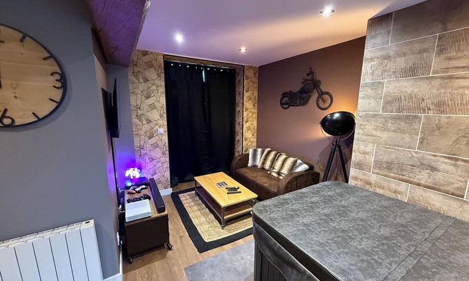 Estissac Appartement | L'escale en Othe avec jacuzzi, plongez dans une escapade unique !