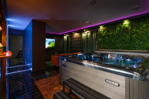 Evreux Maison | L escale Jacuzzi et Sauna