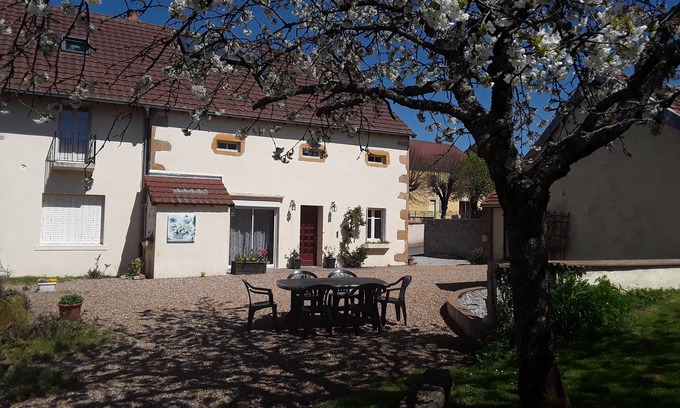 Saint-Aubin-en-Charollais Lit Et Petit-Déjeuner | L'Escampette
