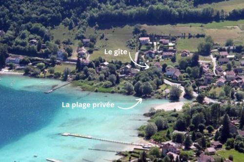 Charavines Appartement | L'ESCAPADE DU LAC private beach lac de Paladru