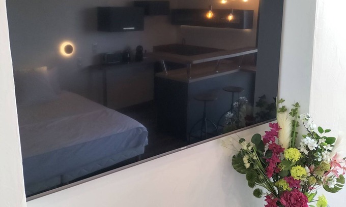 Fayence Lit Et Petit-Déjeuner | L'ESSENS Fayence... Suite avec vue imprenable