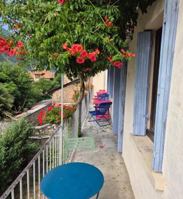 Remollon Appartement | L'estive de Doris