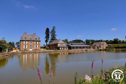 Mezieres-sur-Couesnon Maison | L'etang