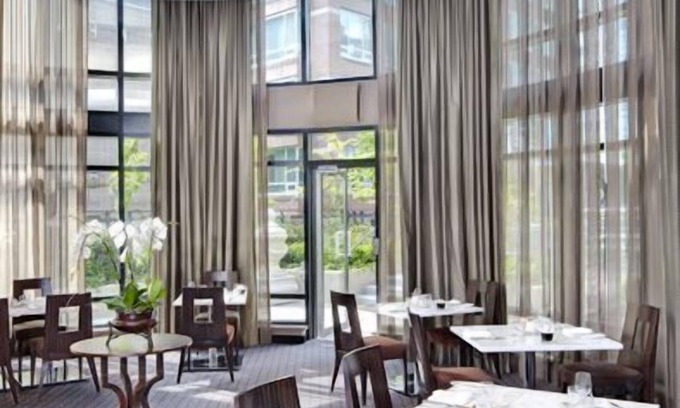 Central Hôtel | L'Hermitage Hotel