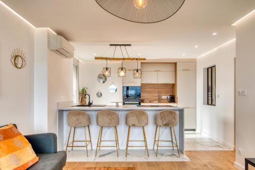 Saint-Genis-Laval Appartement | L'Horizon - Climatisé - T2 proche Hôpital Lyon Sud et métro