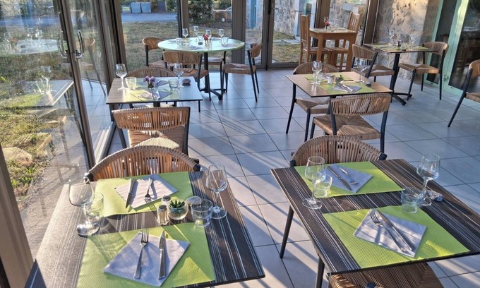 Saint-Andre-de-Najac Hôtel | L'instant Mont le Viaur