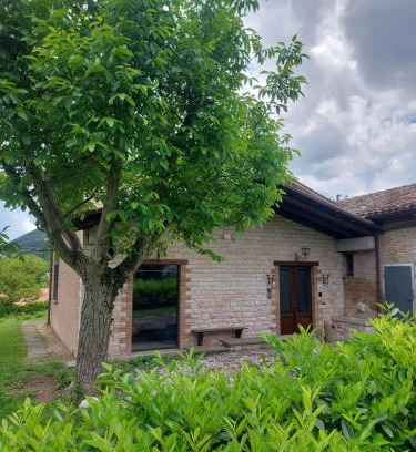 Cagli Maison | L'officina di Leo - Casale con giardino