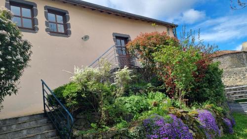 Villeneuve Maison | L'Oustalou - WIFI - Jardin - Campagne