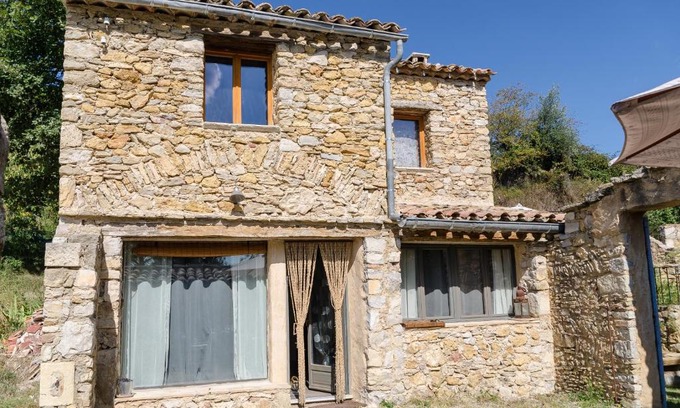 Mollans-sur-Ouveze Maison | L'Oustaou des Monges