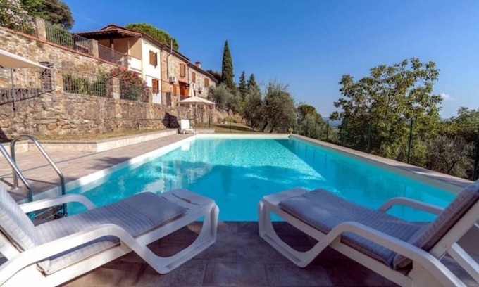 Loro Ciuffenna Villa | La Bandita : Élégance Toscane sur la Route du Vin
