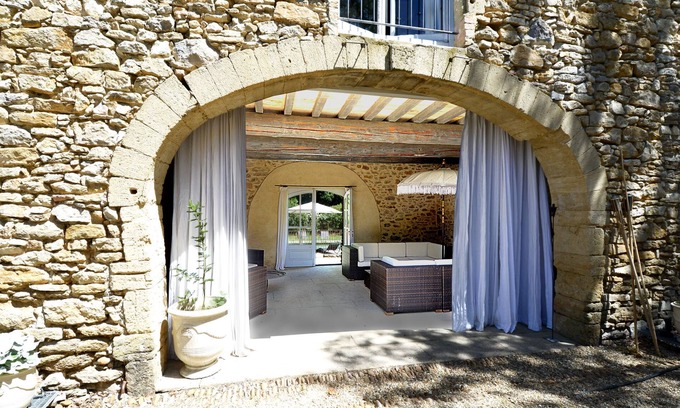 Laudun Maison | La Bastide du Farfade