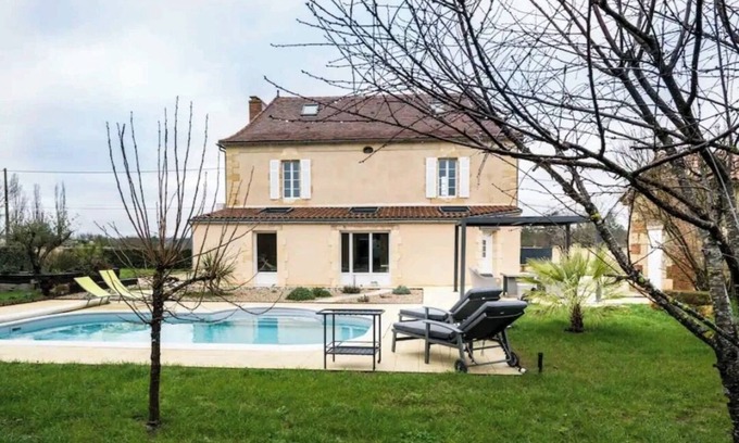 Cours-de-Pile Maison | La Bastide : Piscine Chauffée, Clim et Pétanque, Animaux Acceptés !