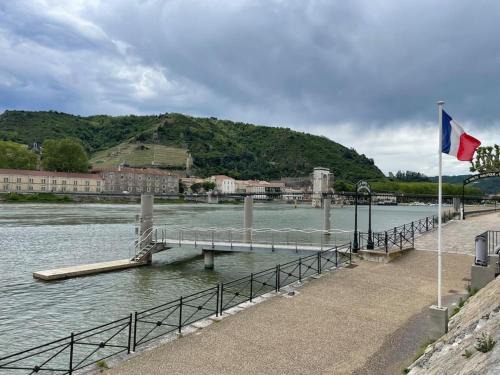 Tain-l'Hermitage Villa | La Batellerie, vue sur Rhône