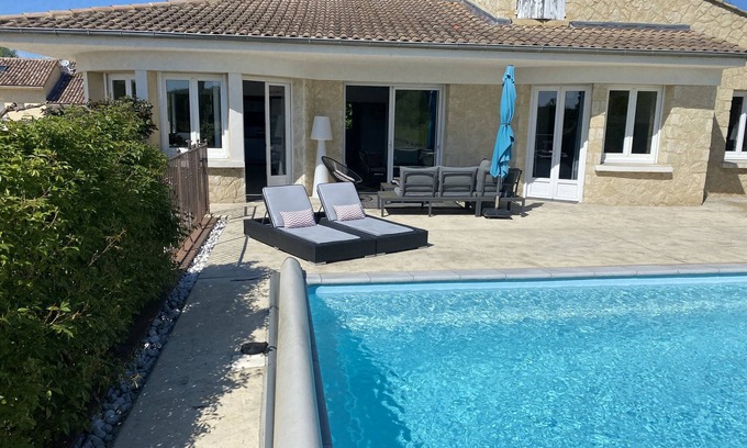 Saint-Romain-en-Viennois Maison | "La Belle Vie " maison indépendante entièrement rénovée avec piscine
