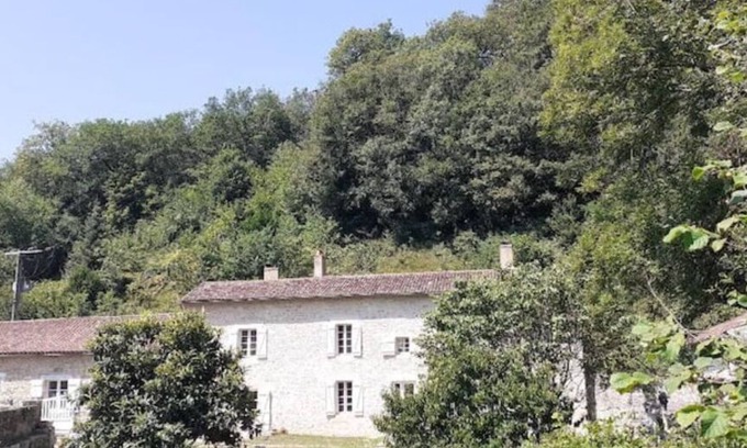 Beruges Maison | La belle du Pin, maison en pleine nature