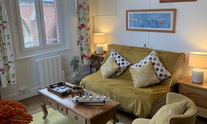 Ault Appartement | La belle eglise an ault center ville 200 metres from the beach