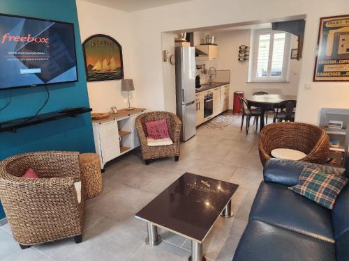 Fecamp Maison | La Belle Poule, Vue port et mer, 4 personnes