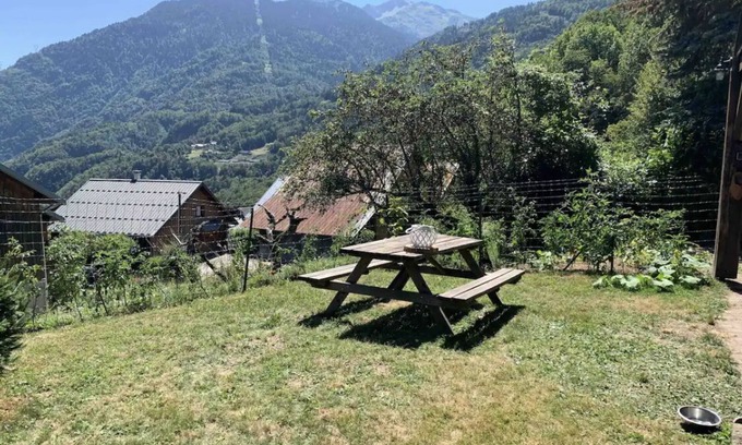 Saint-Paul-sur-Isere Chalet De Ski | « La belle savoyarde ». Gite confort, vue montagne. Ideal pour se ressourcer.