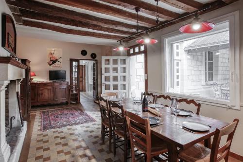 Saint-Cyr-en-Bourg Maison | La Belonnerie - Grande maison pour 13