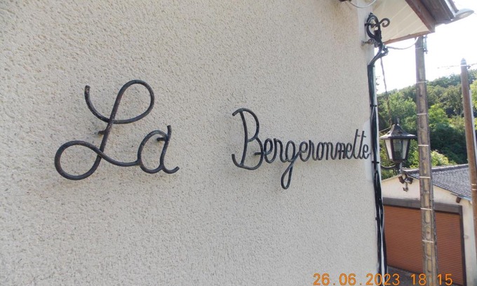 La Chapelle-Saint-Andre Lit Et Petit-Déjeuner | La Bergeronnette Le Buisson