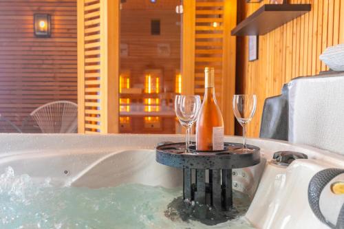 Montrichard Val de Cher Maison | La Bulle Détente : Maison avec Jacuzzi et Sauna