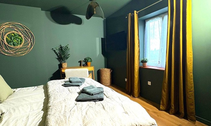 Villefranche-sur-Saone Appartement | "La Cachette Sauvage" in the heart of Villefranche