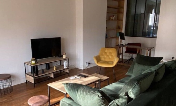 Theatre Appartement | « La Caenaise » T2 Proche du Château de Caen