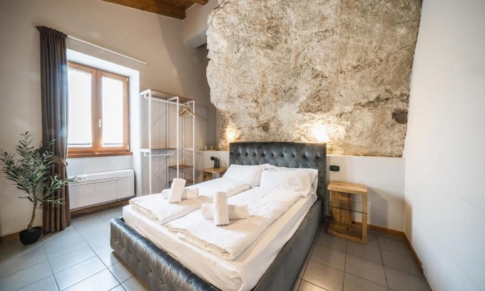 Bolognano-Vignole Maison | La Cantinota - Locanda De Manincor Rooms