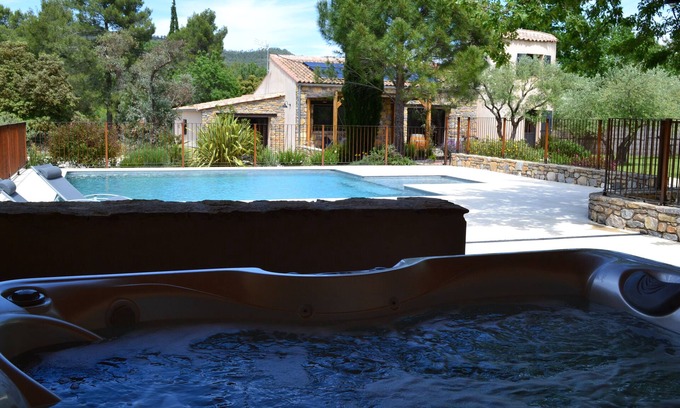 Claret Maison | La Capitelle - Maison de Charme au Pied du Pic St Loup - Entièrement privée