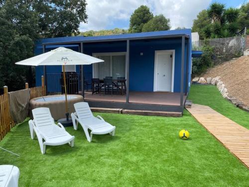 Maspujols Maison | La Casa Azul