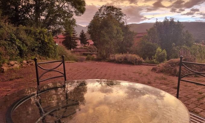 Prades Maison | La Casa del meu Pare » est une maison familiale, située entre mer et montagne. .