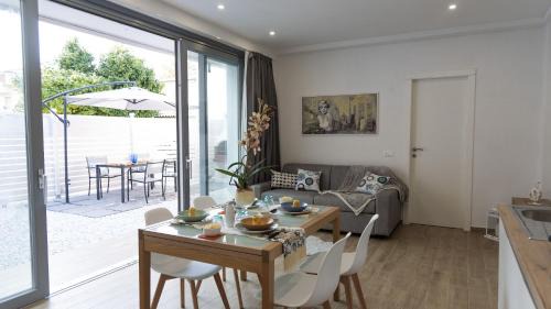 Torre del Lago Puccini Maison | La Casa Di Marty Per 9 - Belcantovillas