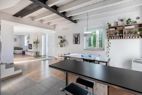 Nord-Est Maison | La Casa In Collina Con Vista