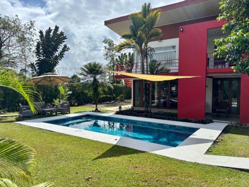 Penas Blancas Maison | La Casa Pina Pacifica near La Fortuna