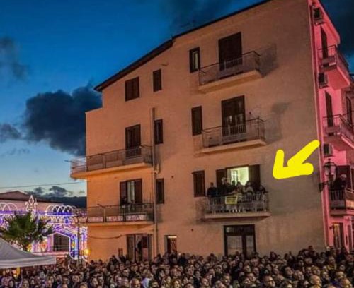 Cerda Appartement | La casa sulla piazza