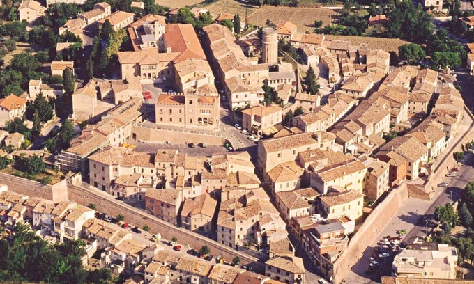 Mondolfo Maison | La Casetta, le charme du centre historique enfermé dans une charmante maison.