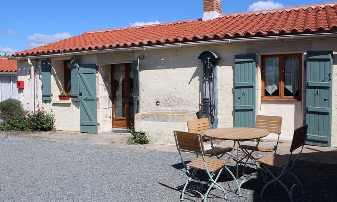 Puyravault Cottage | 'La Chouette' - Charmante maison en pierre - Marais Poitevin