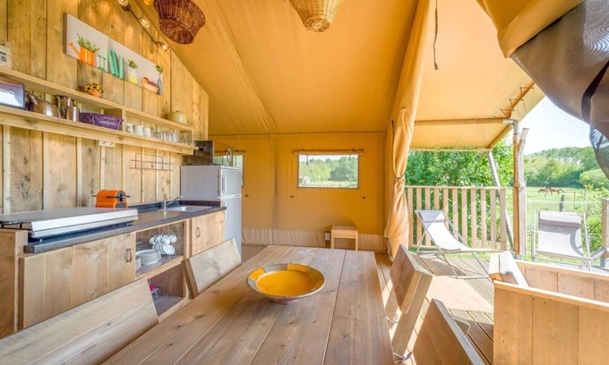 Saires Chalet De Ski | Tente lodge safari " La Clairière"