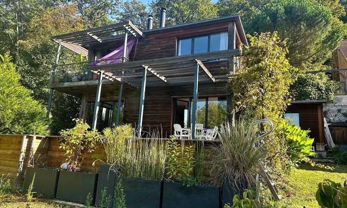 Camp De Satory Maison | "La Clairière" for 4 with private pool, on the edge of the Versailles forest