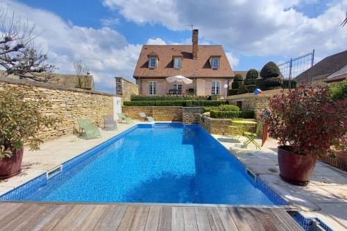 Meursault Villa | LA CONFRERIE à MEURSAULT au CŒUR DE LA BOURGOGNE
